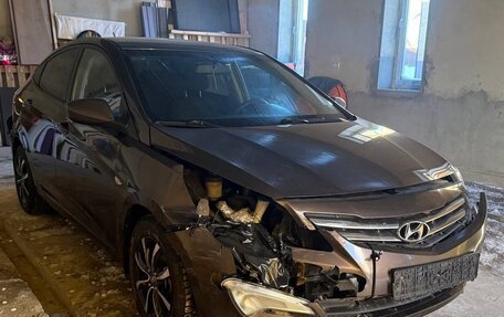 Hyundai Solaris II рестайлинг, 2015 год, 750 000 рублей, 2 фотография