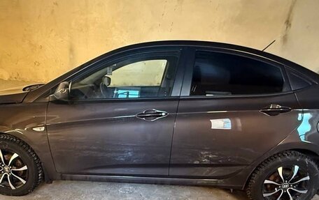 Hyundai Solaris II рестайлинг, 2015 год, 750 000 рублей, 10 фотография