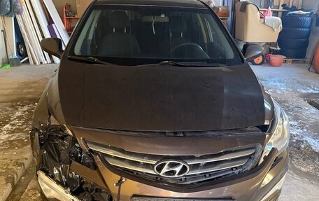 Hyundai Solaris II рестайлинг, 2015 год, 750 000 рублей, 3 фотография