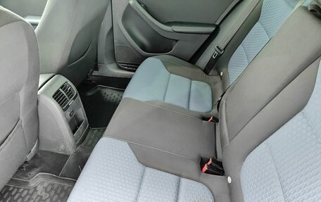 Volkswagen Jetta VI, 2013 год, 859 000 рублей, 12 фотография