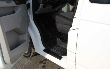 Volkswagen Transporter T6 рестайлинг, 2017 год, 2 550 000 рублей, 10 фотография