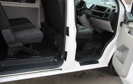 Volkswagen Transporter T6 рестайлинг, 2017 год, 2 550 000 рублей, 8 фотография