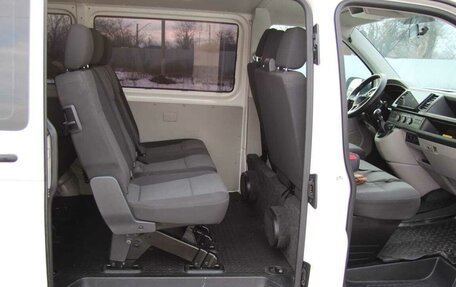 Volkswagen Transporter T6 рестайлинг, 2017 год, 2 550 000 рублей, 9 фотография