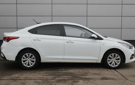 Hyundai Solaris II рестайлинг, 2017 год, 1 198 000 рублей, 4 фотография