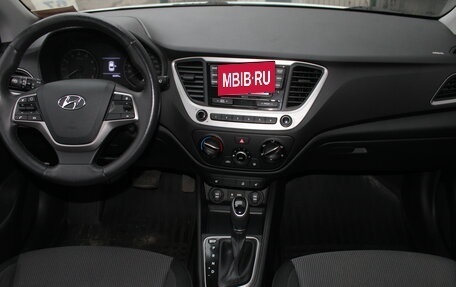 Hyundai Solaris II рестайлинг, 2017 год, 1 198 000 рублей, 9 фотография