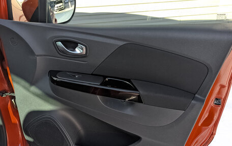 Renault Kaptur I рестайлинг, 2017 год, 1 495 000 рублей, 23 фотография