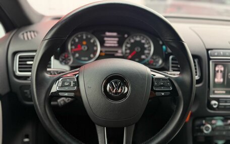 Volkswagen Touareg III, 2018 год, 3 350 000 рублей, 8 фотография