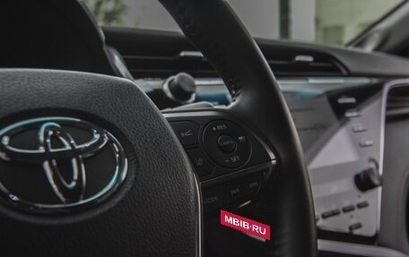 Toyota Camry, 2018 год, 2 749 000 рублей, 8 фотография