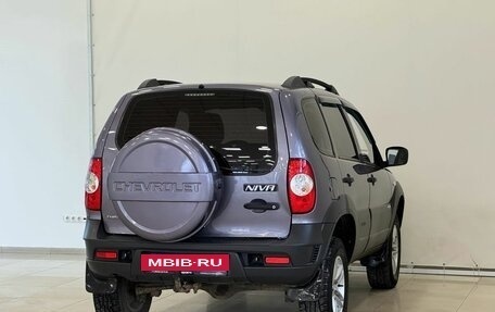 Chevrolet Niva I рестайлинг, 2015 год, 760 000 рублей, 6 фотография