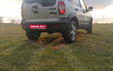 Chevrolet Niva I рестайлинг, 2013 год, 500 000 рублей, 5 фотография
