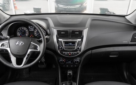 Hyundai Solaris II рестайлинг, 2016 год, 960 000 рублей, 10 фотография