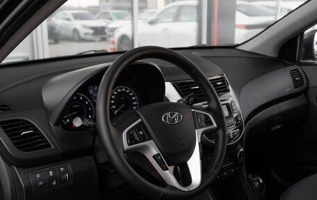 Hyundai Solaris II рестайлинг, 2016 год, 960 000 рублей, 12 фотография