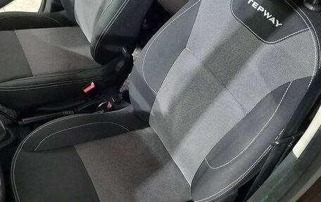 Renault Logan II, 2022 год, 1 080 000 рублей, 7 фотография