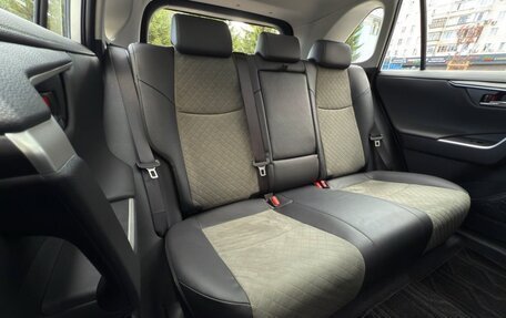 Toyota RAV4, 2025 год, 4 200 000 рублей, 31 фотография