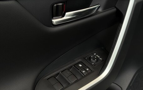 Toyota RAV4, 2025 год, 4 200 000 рублей, 32 фотография