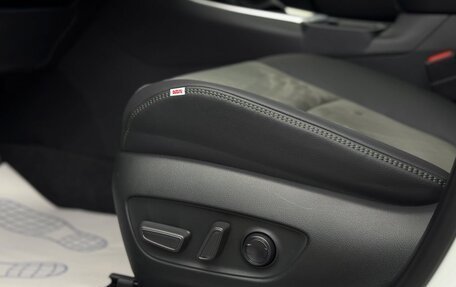 Toyota RAV4, 2025 год, 4 200 000 рублей, 33 фотография