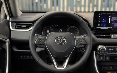 Toyota RAV4, 2025 год, 4 200 000 рублей, 30 фотография