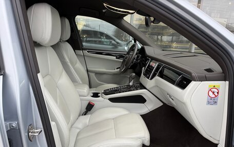 Porsche Macan I рестайлинг, 2017 год, 4 400 000 рублей, 27 фотография