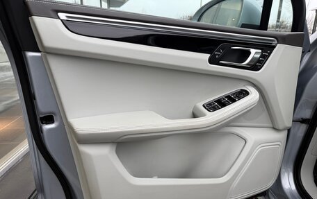 Porsche Macan I рестайлинг, 2017 год, 4 400 000 рублей, 22 фотография