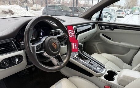 Porsche Macan I рестайлинг, 2017 год, 4 400 000 рублей, 23 фотография