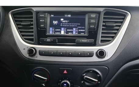 Hyundai Solaris II рестайлинг, 2017 год, 1 379 000 рублей, 10 фотография