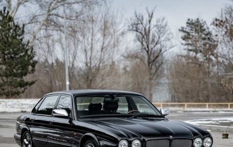 Jaguar XJR III (X350), 1999 год, 1 600 000 рублей, 9 фотография