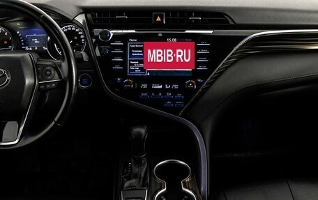 Toyota Camry, 2019 год, 2 399 000 рублей, 15 фотография