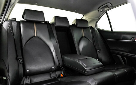 Toyota Camry, 2019 год, 2 399 000 рублей, 28 фотография