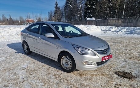 Hyundai Solaris II рестайлинг, 2016 год, 985 000 рублей, 1 фотография