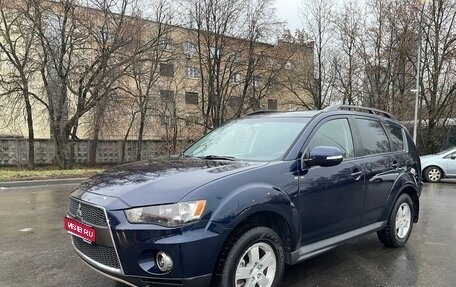 Mitsubishi Outlander III рестайлинг 3, 2011 год, 995 000 рублей, 1 фотография