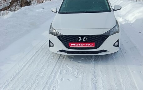 Hyundai Solaris II рестайлинг, 2021 год, 1 270 000 рублей, 1 фотография