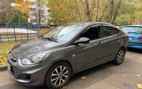 Hyundai Solaris II рестайлинг, 2014 год, 1 000 000 рублей, 2 фотография