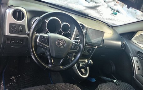 Toyota Matrix, 2004 год, 565 000 рублей, 6 фотография