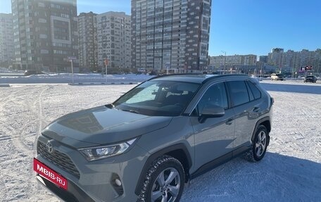 Toyota RAV4, 2020 год, 3 600 000 рублей, 2 фотография