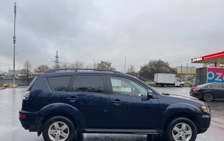 Mitsubishi Outlander III рестайлинг 3, 2011 год, 995 000 рублей, 4 фотография