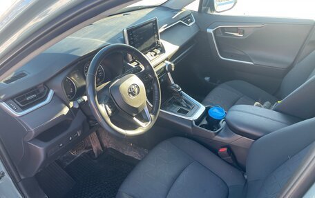 Toyota RAV4, 2020 год, 3 600 000 рублей, 9 фотография