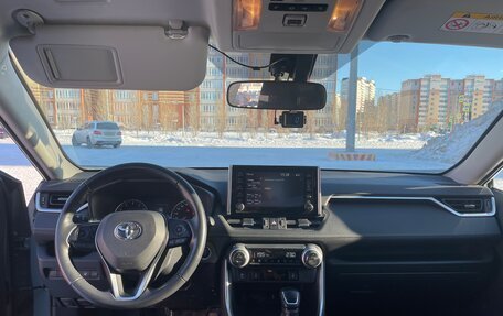 Toyota RAV4, 2020 год, 3 600 000 рублей, 8 фотография