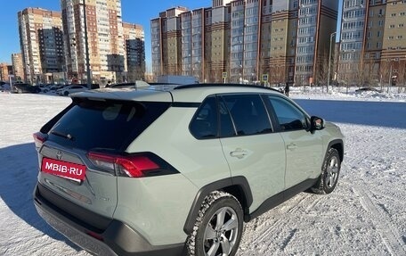 Toyota RAV4, 2020 год, 3 600 000 рублей, 5 фотография