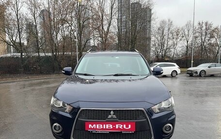 Mitsubishi Outlander III рестайлинг 3, 2011 год, 995 000 рублей, 6 фотография