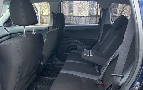 Mitsubishi Outlander III рестайлинг 3, 2011 год, 995 000 рублей, 21 фотография