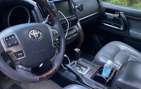 Toyota Land Cruiser 200, 2009 год, 3 000 000 рублей, 20 фотография