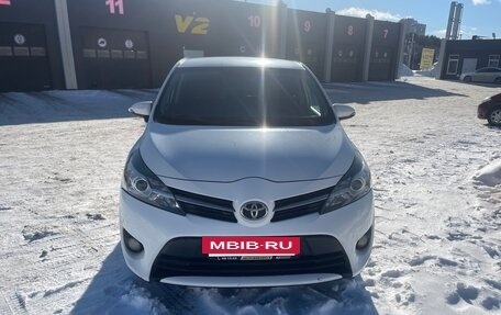 Toyota Verso I, 2014 год, 1 200 000 рублей, 4 фотография
