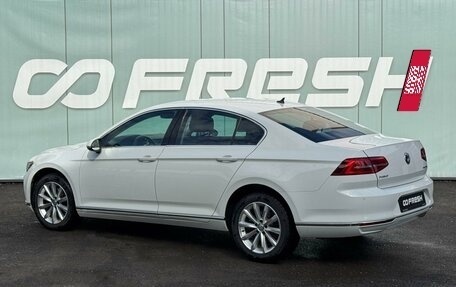 Volkswagen Passat B8 рестайлинг, 2016 год, 1 899 000 рублей, 2 фотография