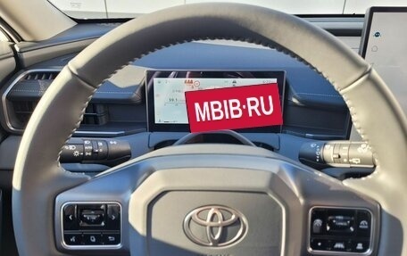 Toyota RAV4, 2025 год, 5 050 000 рублей, 10 фотография