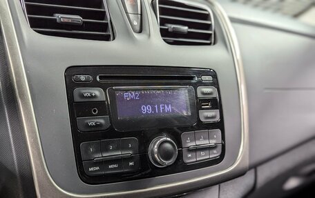 Renault Sandero II рестайлинг, 2015 год, 950 000 рублей, 21 фотография