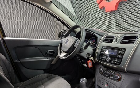 Renault Sandero II рестайлинг, 2015 год, 950 000 рублей, 25 фотография