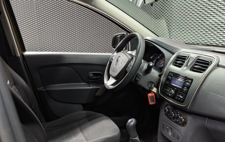 Renault Sandero II рестайлинг, 2015 год, 950 000 рублей, 24 фотография