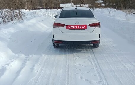 Hyundai Solaris II рестайлинг, 2021 год, 1 270 000 рублей, 2 фотография