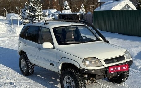 Chevrolet Niva I рестайлинг, 2003 год, 260 000 рублей, 2 фотография