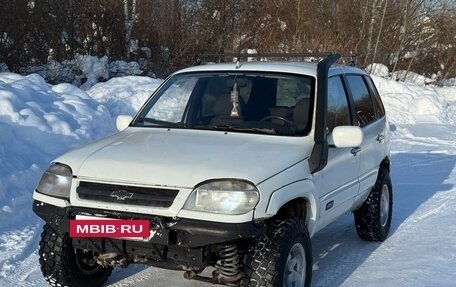 Chevrolet Niva I рестайлинг, 2003 год, 260 000 рублей, 3 фотография